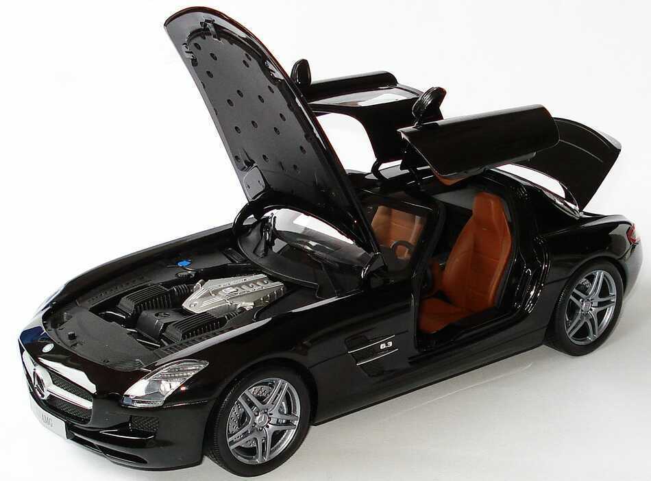 MINICHAMPS MERCEDES SLS BLACK DEALER 1:18 DAMAGED- CUSTOMER RETURN