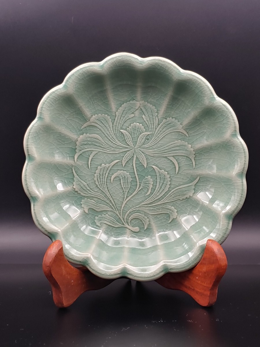 現代作家作 菊花文刻 青瓷 青磁 大香炉 花入れ 花器 口径約19.5cm 灰付