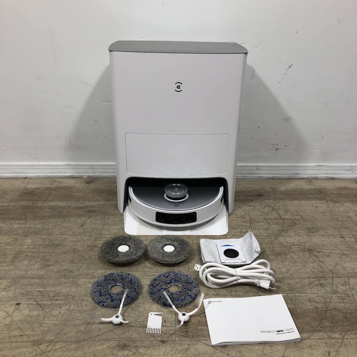 ECOVACS DEEBOT T20 Omni Floor Cleaning Robot Vacuum and Hot Water