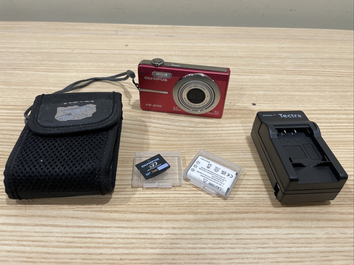 Olympus FE-370 8.0MP Digital Camera Pink With Charger & Memory