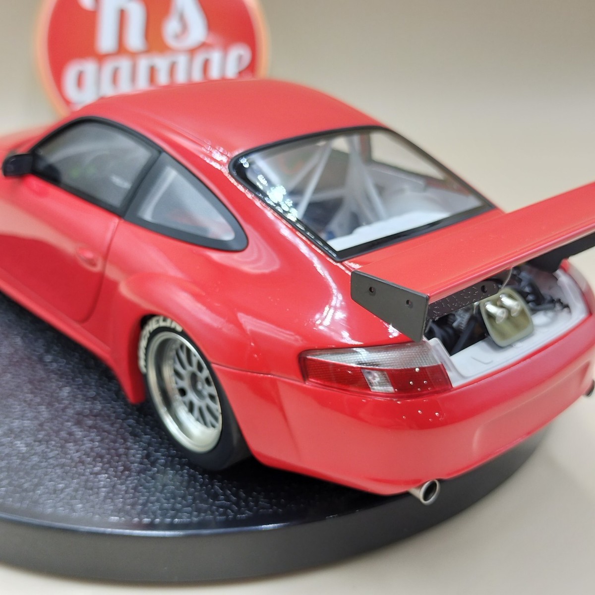MINICHAMPS 1/18 Porsche 911 GT3 RSR FIA GT 2004 Red 100046400