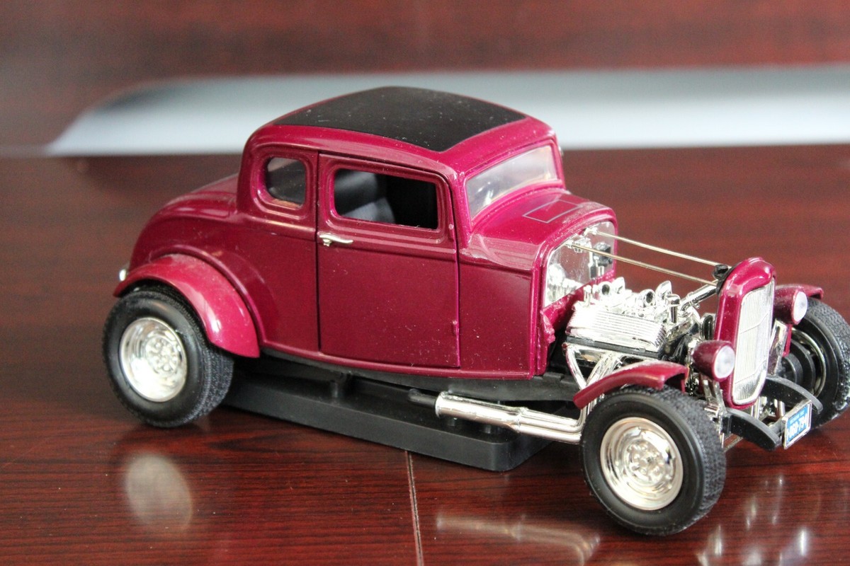 ACME 社1/18 1932 フォードピックアップ ソーキャルスピードショップ