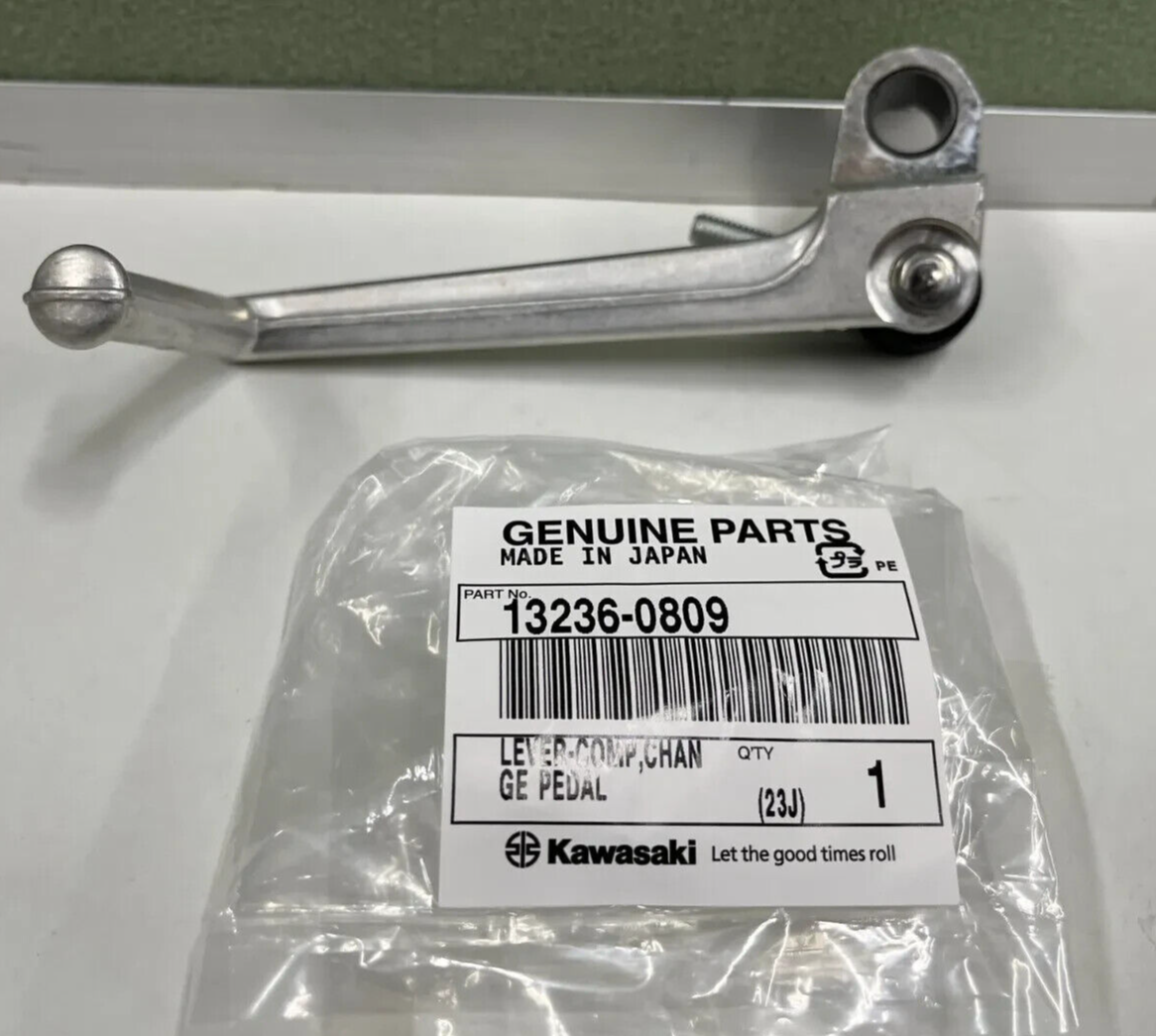 NEW KAWASAKI NINJA ZX-6R GEAR CHANGE LEVER ZX 6R ZX636 13236-0809
