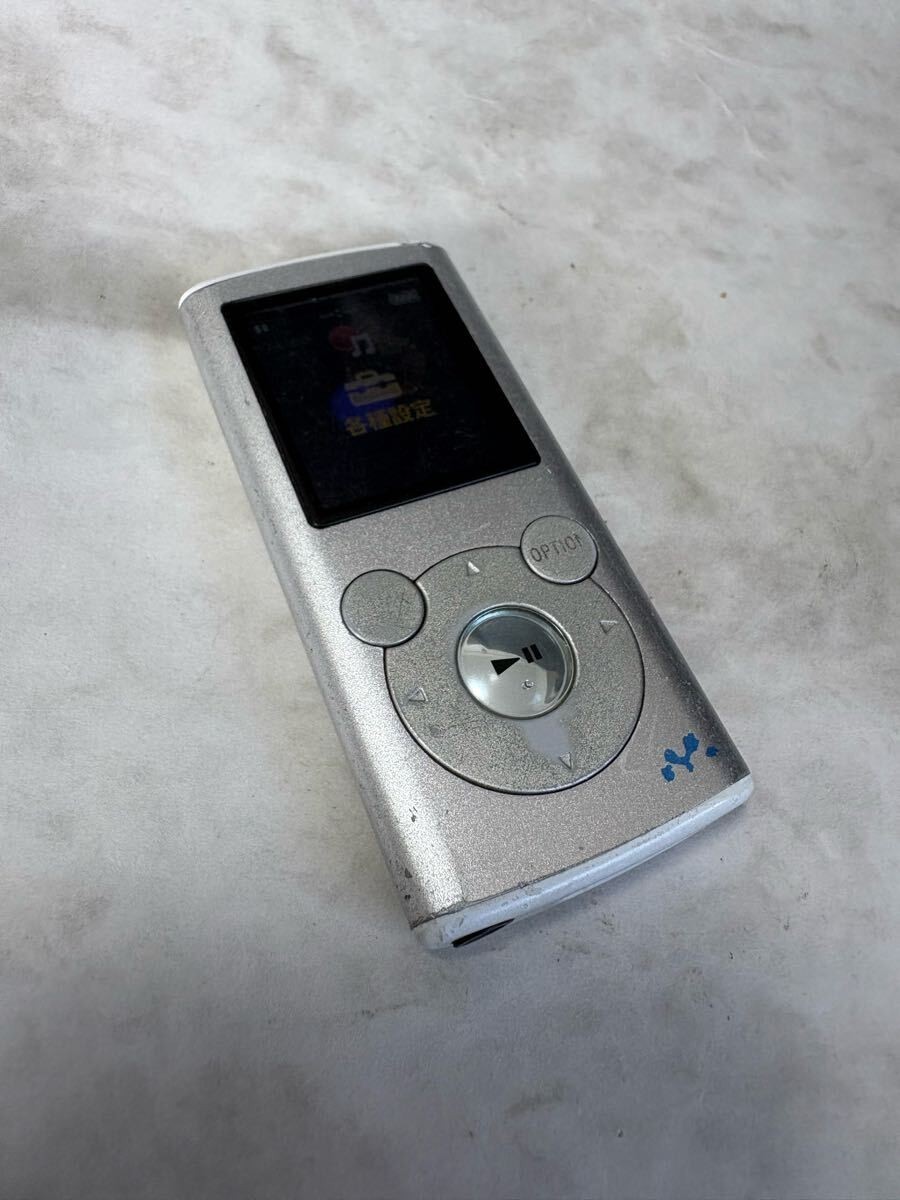 SONY NW-E052 Walkman Digital Media Player MP3 2GB White Japanese