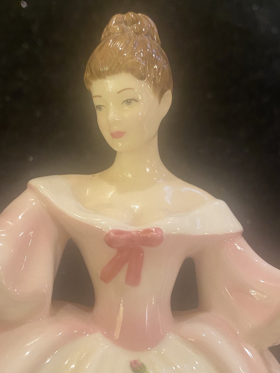 ROYAL DOULTON PRETTY LADIES KATHRYN HN4948 FIGURINE OLD COUNTRY