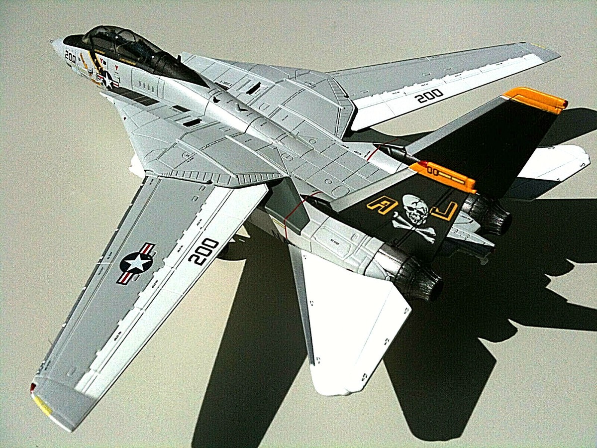 Calibre Wings 1/72 F-14A トムキャット VF-142 Amazon | Calibre