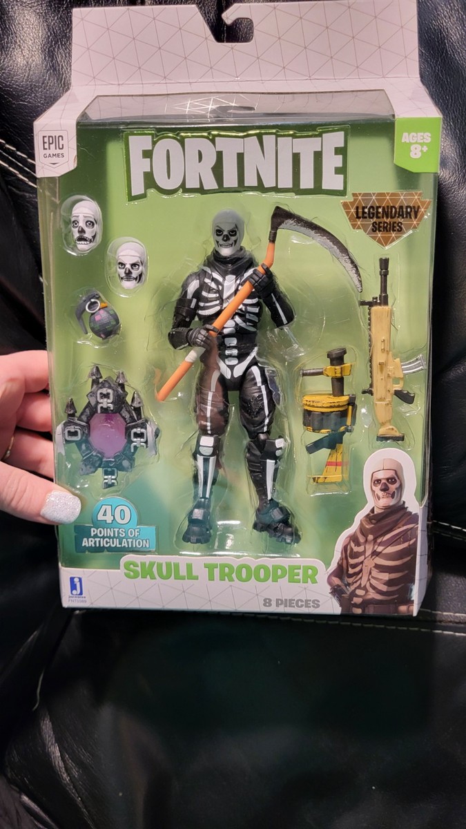 FORTNITE LEGENDARY SERIES SKULL TROOPER FIGURE JAZWARES EPIC GAMES