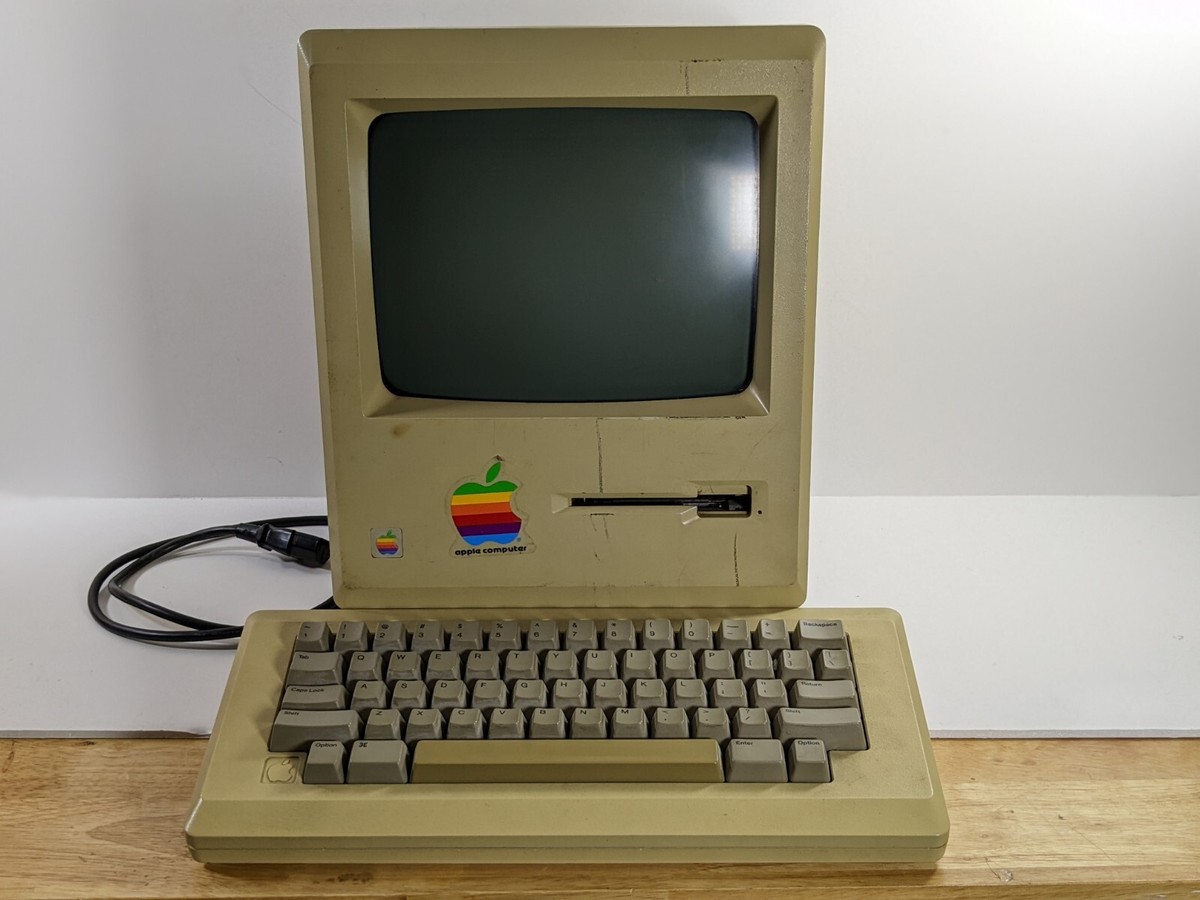 1985 Apple Macintosh 512k M0001W with Keyboard M0110 vintage - not