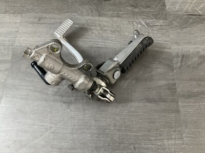 00 01 02 KAWASAKI ZX6 RIGHT REAR BRAKE MASTER CYLINDER FOOT PEG