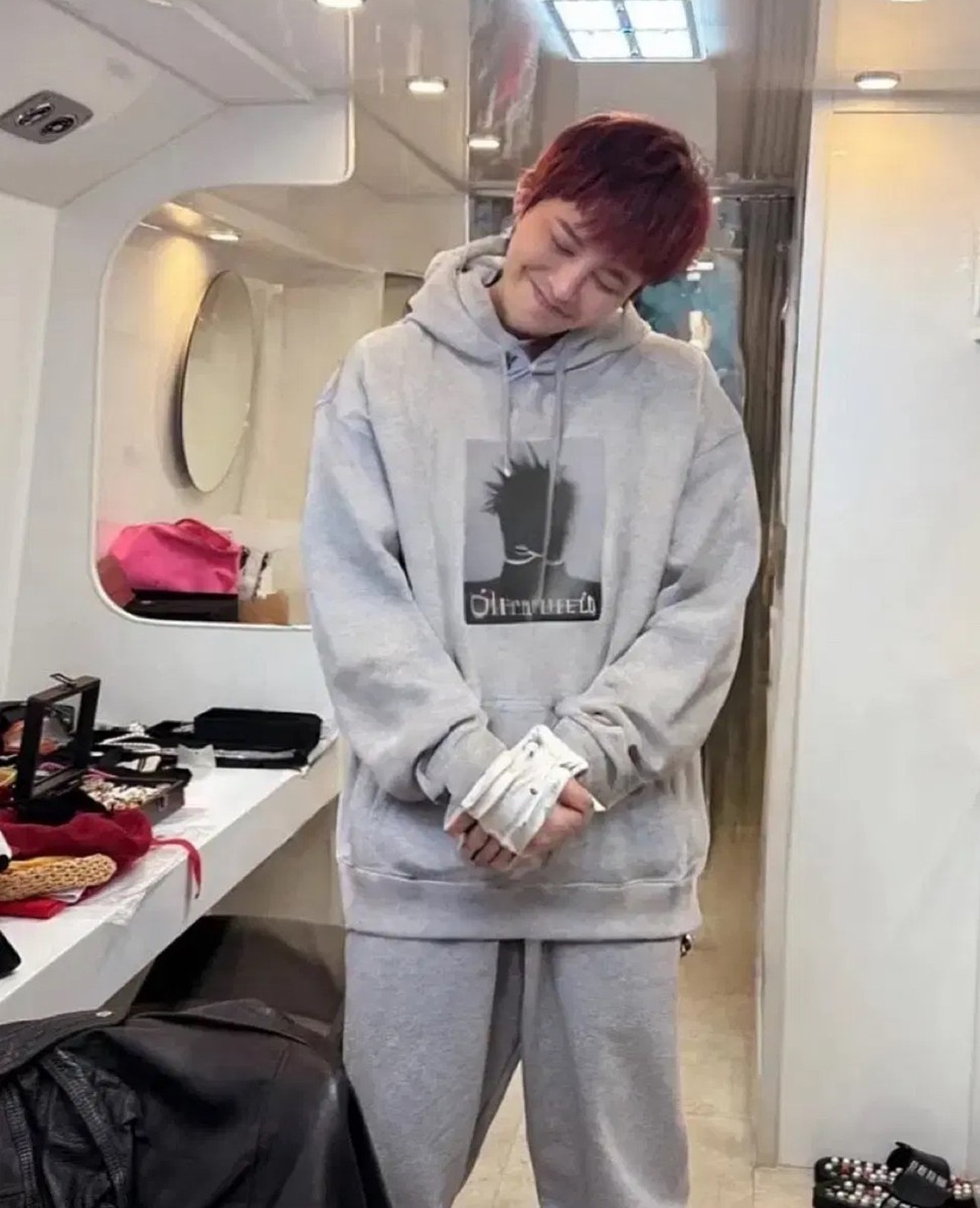 G-DRAGON】 UBERMENSCH HOODIE グレー G-DRAGON】 UBERMENSCH HOODIE