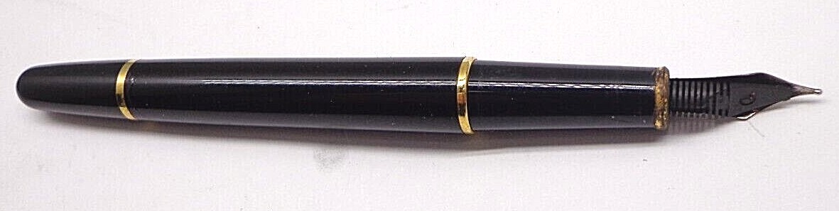 Montblanc Meisterstuck Pix 18k 750 4810 Fountain Pen - FREE