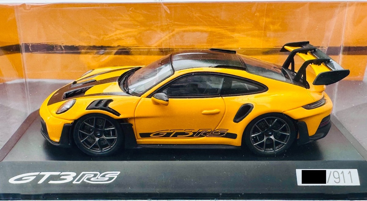 ポルシェ992 GT3RS 1/64ミニカー イエローPORSCHE 1/18 Porsche 911