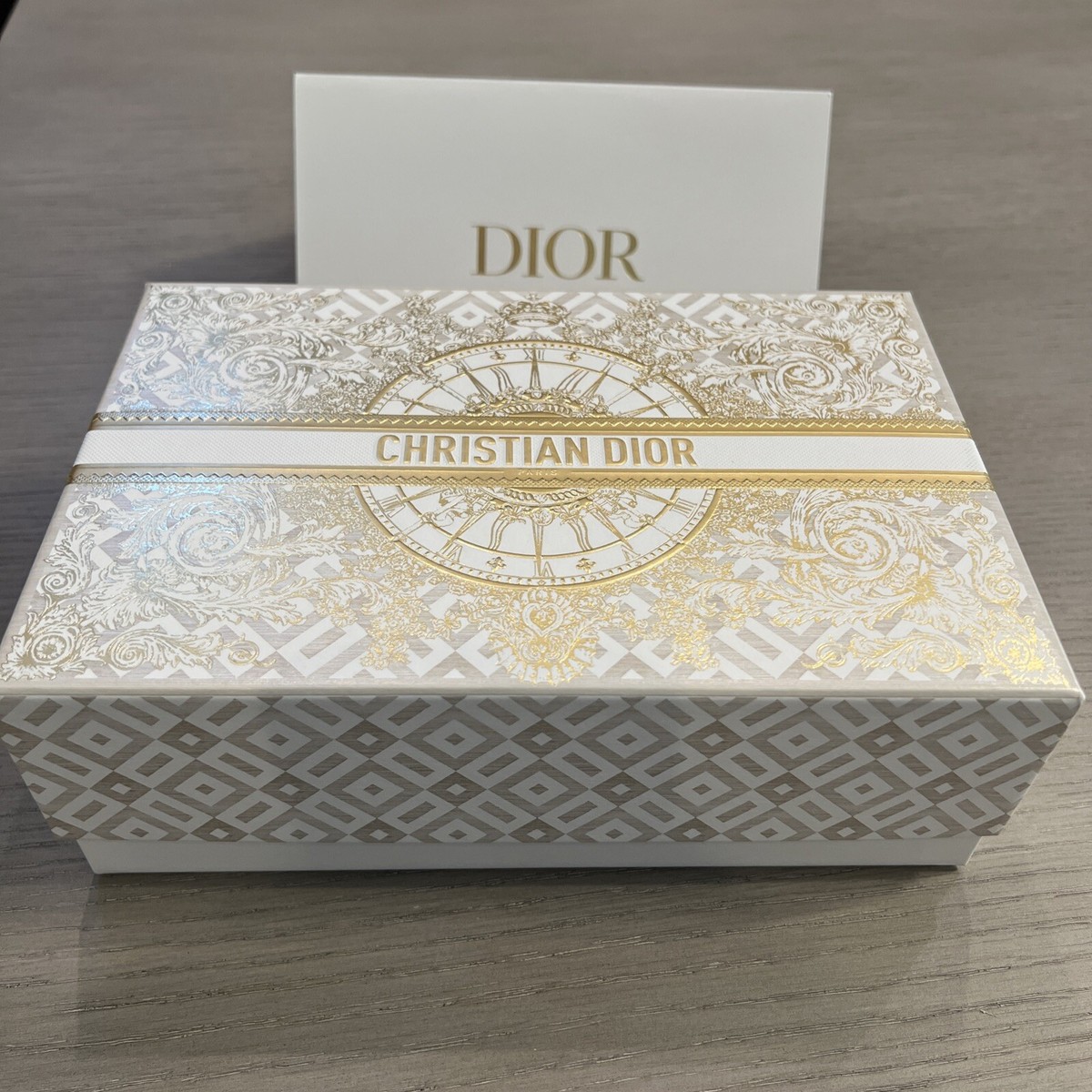 Dior ギフトボックス DIOR ギフトボックス 詰め物 ホリデーギフト