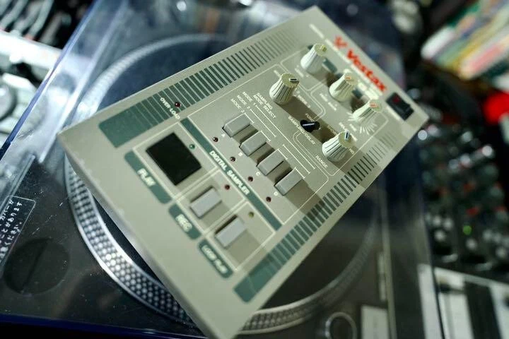 Vestax DSG2 デジタルディレイ・ループサンプラー VESTAX DSG2 Digital