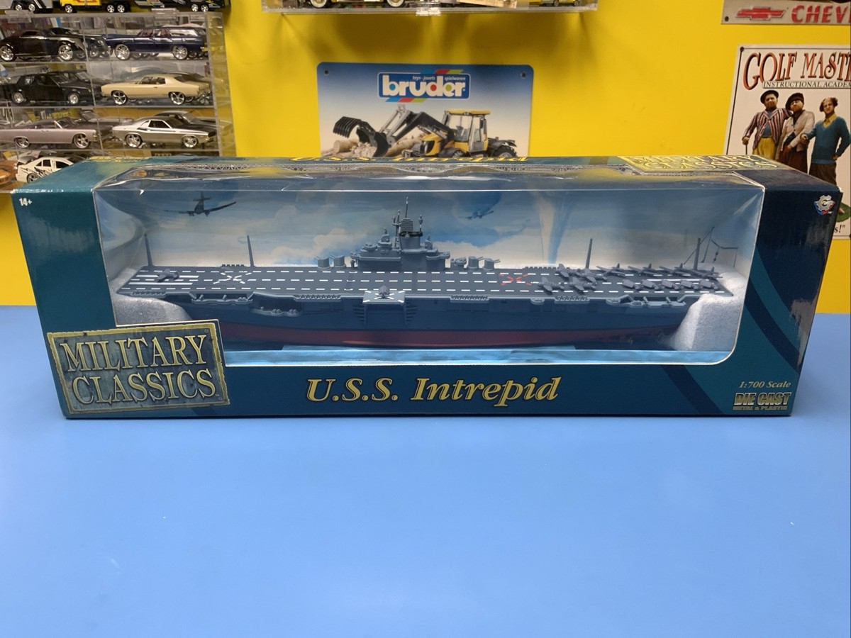 Gearbox Toys Military Classics U.S.S. INTREPID Aircraft Carrier 1