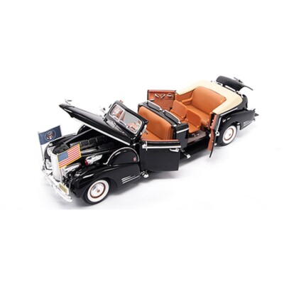 1938 CADILLAC V-16 PRESIDENTIAL LIMOUSINE 1:24 SCALE BY ROAD