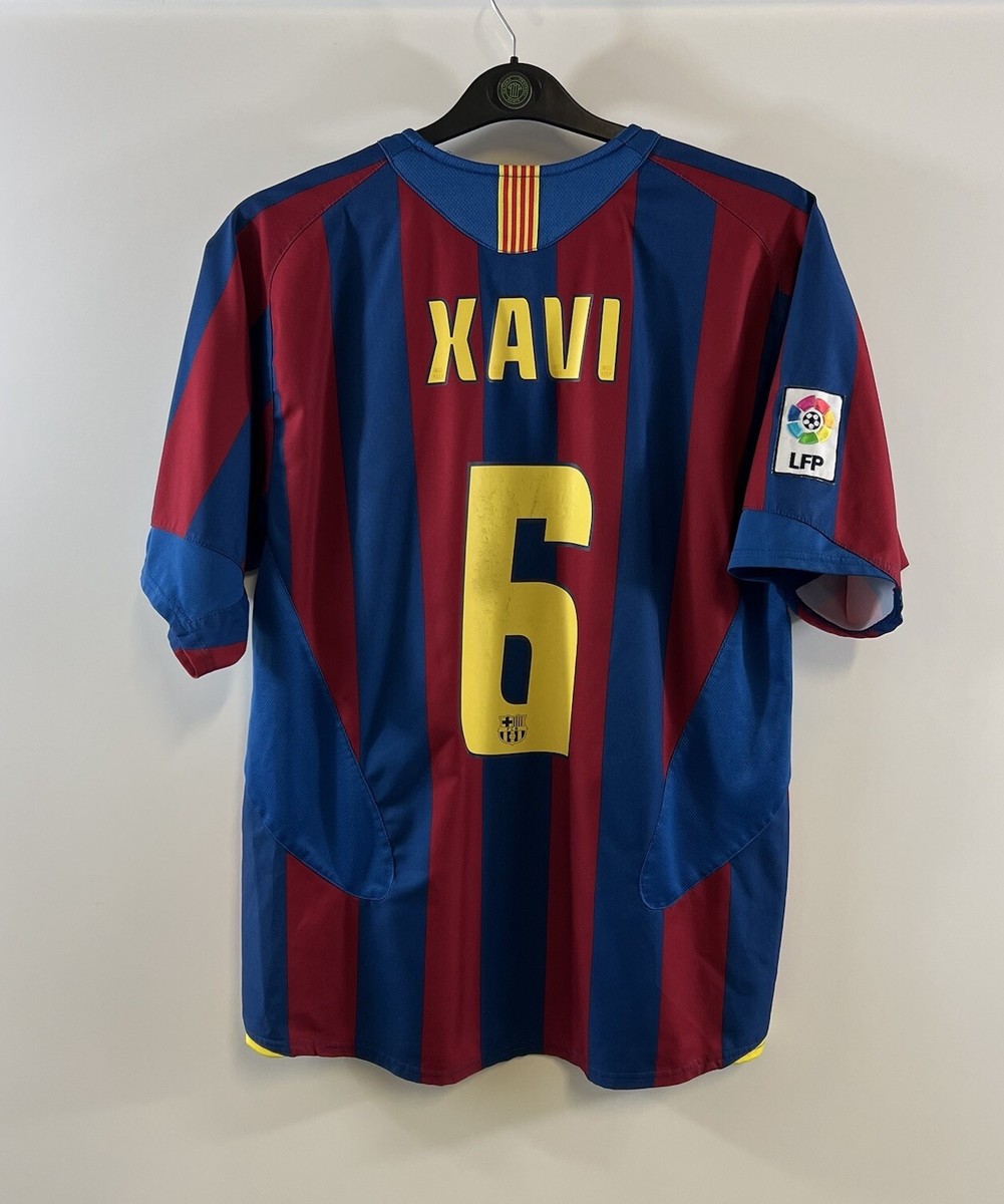 Barcelona Xavi 6 Home Football Shirt 2005/06 Adults Medium Nike