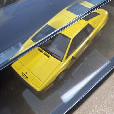Auto Art 1/43 Lotus Esprit Turbo Rare Yellow and Black 55303 Boxed