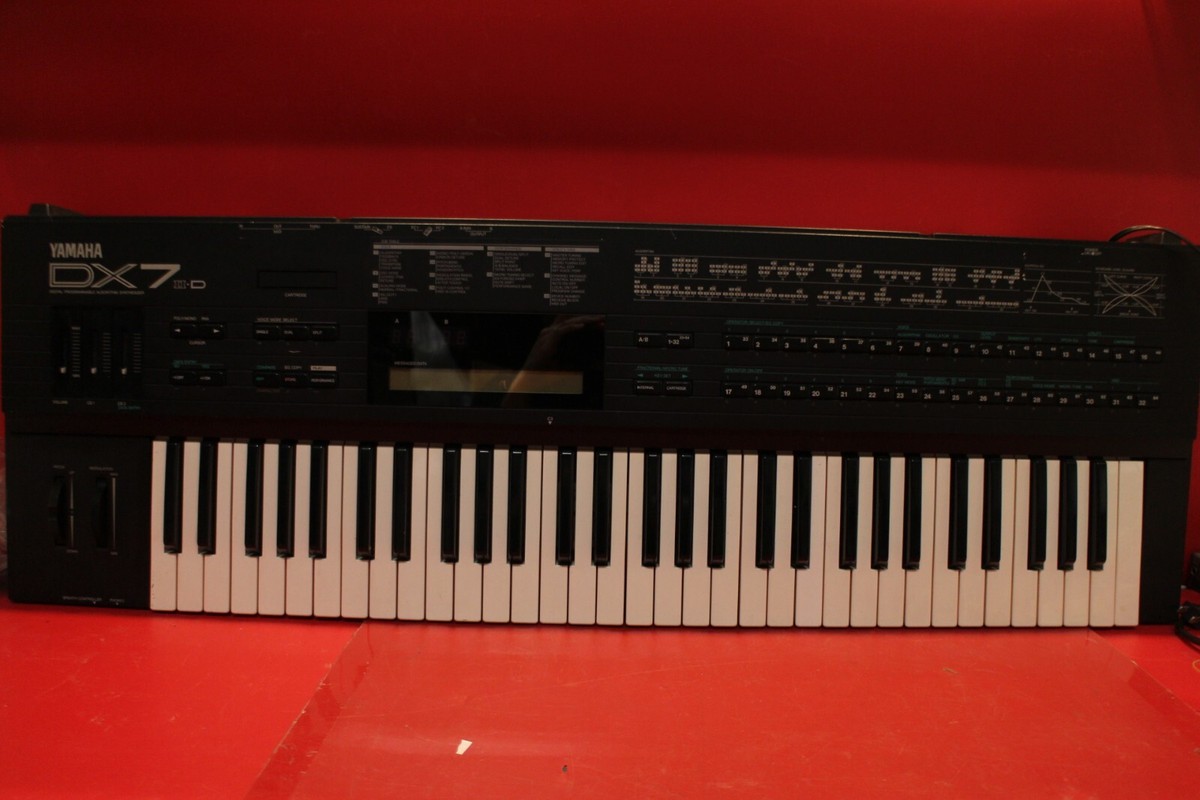 USED Yamaha DX 7 Ⅱ FD Synthesizer Keyboard DX7 Ⅱ Worldwide