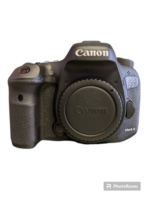 Canon EOS 7D Mark II 20.2MP DSLR Camera with EF 75 - 300mm Lens