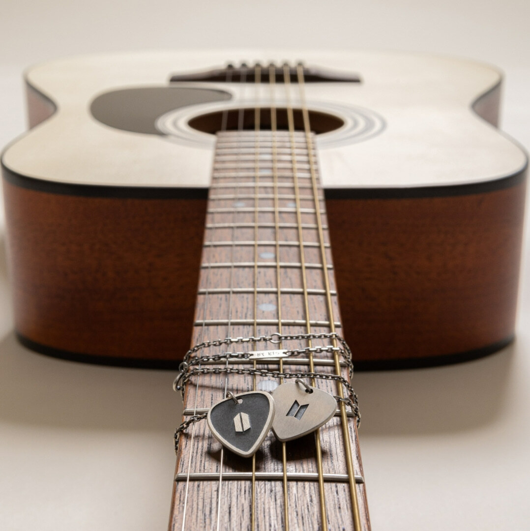 BTS SUGA YOONGI PICK NECKLACE SILVER BLACK Artist Made Collection