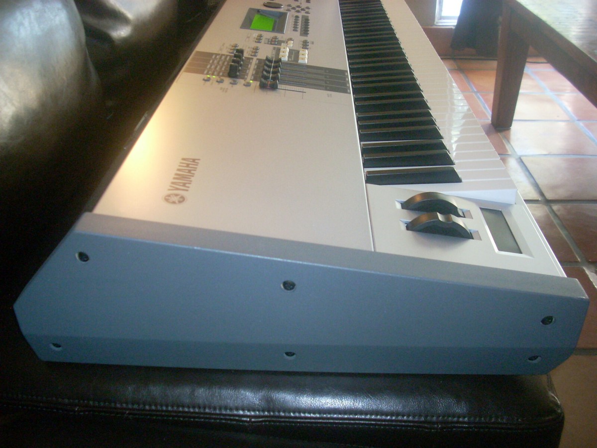 Yamaha Motif ES8 es 8 88 keys Synthesizer + Excellent + FAST-SAFE