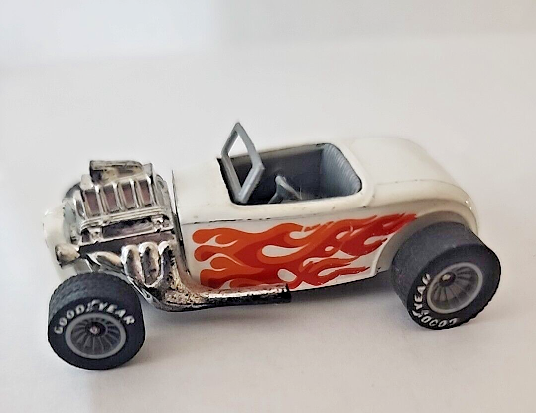 Vintage Hot Wheels 1982 Street Rodder '32 Ford Hot Rod White RR
