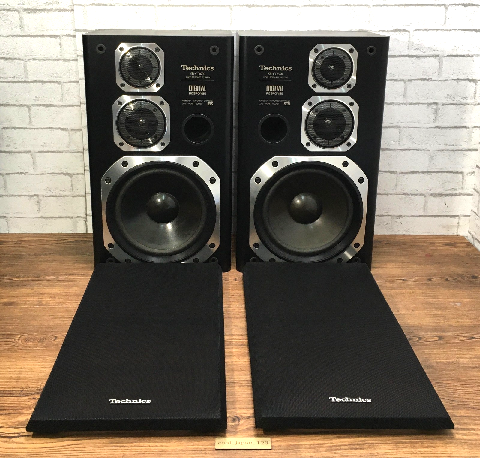 Vintage Technics SB-CD650 3-Way Stereo Speakers Pair Bookshelf