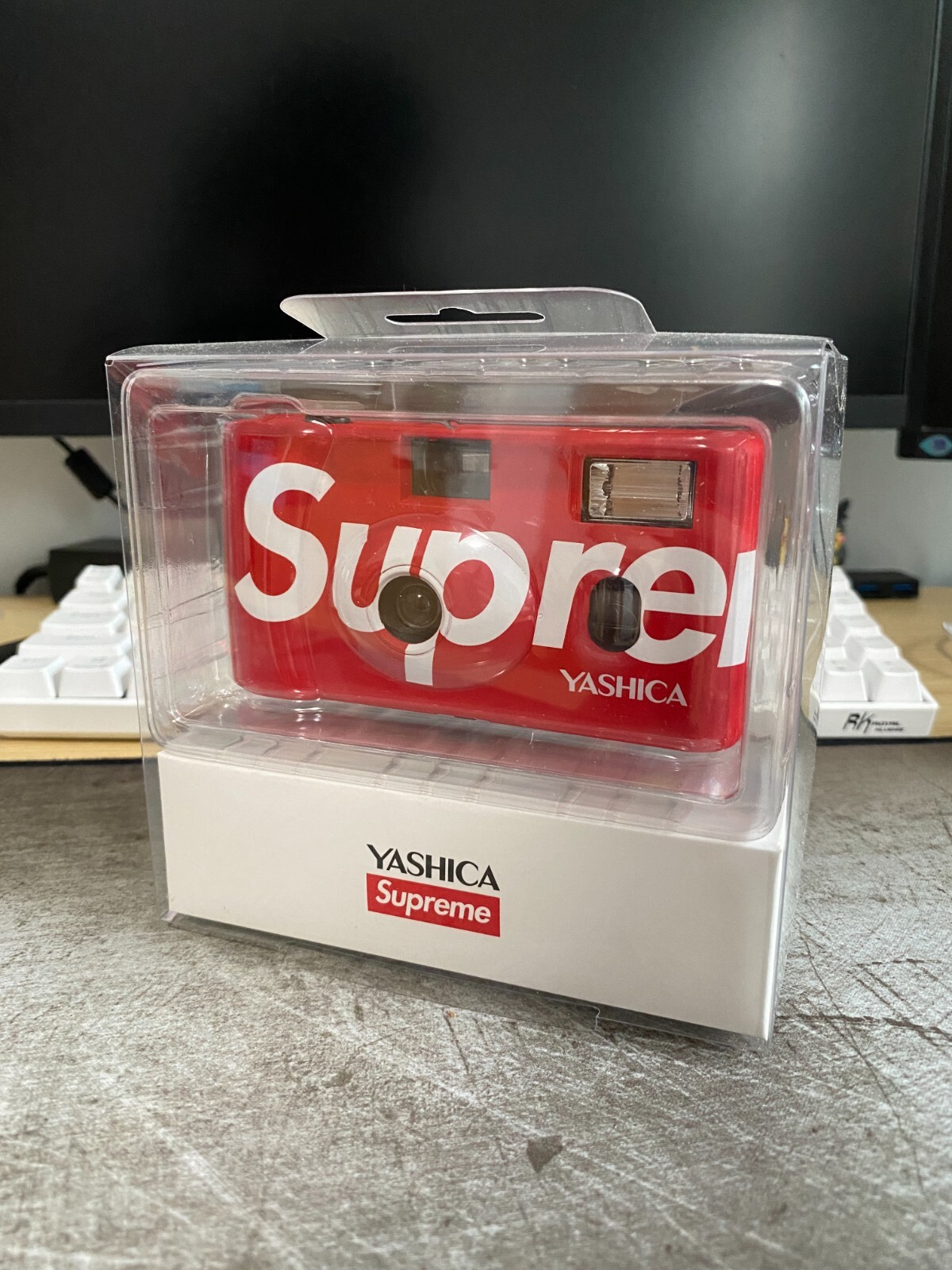 YASHICA Supreme トイカメラ レッド 【公式通販】