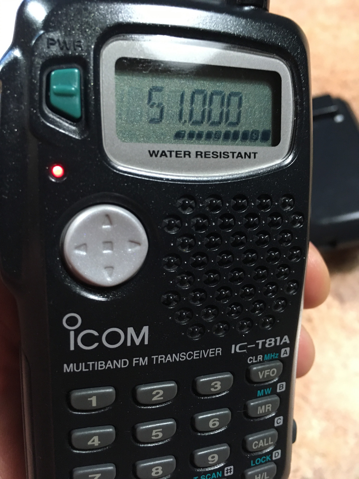 icom トランシーバー IC-T81 ICOM IC-T81 4バンド ハンディ機