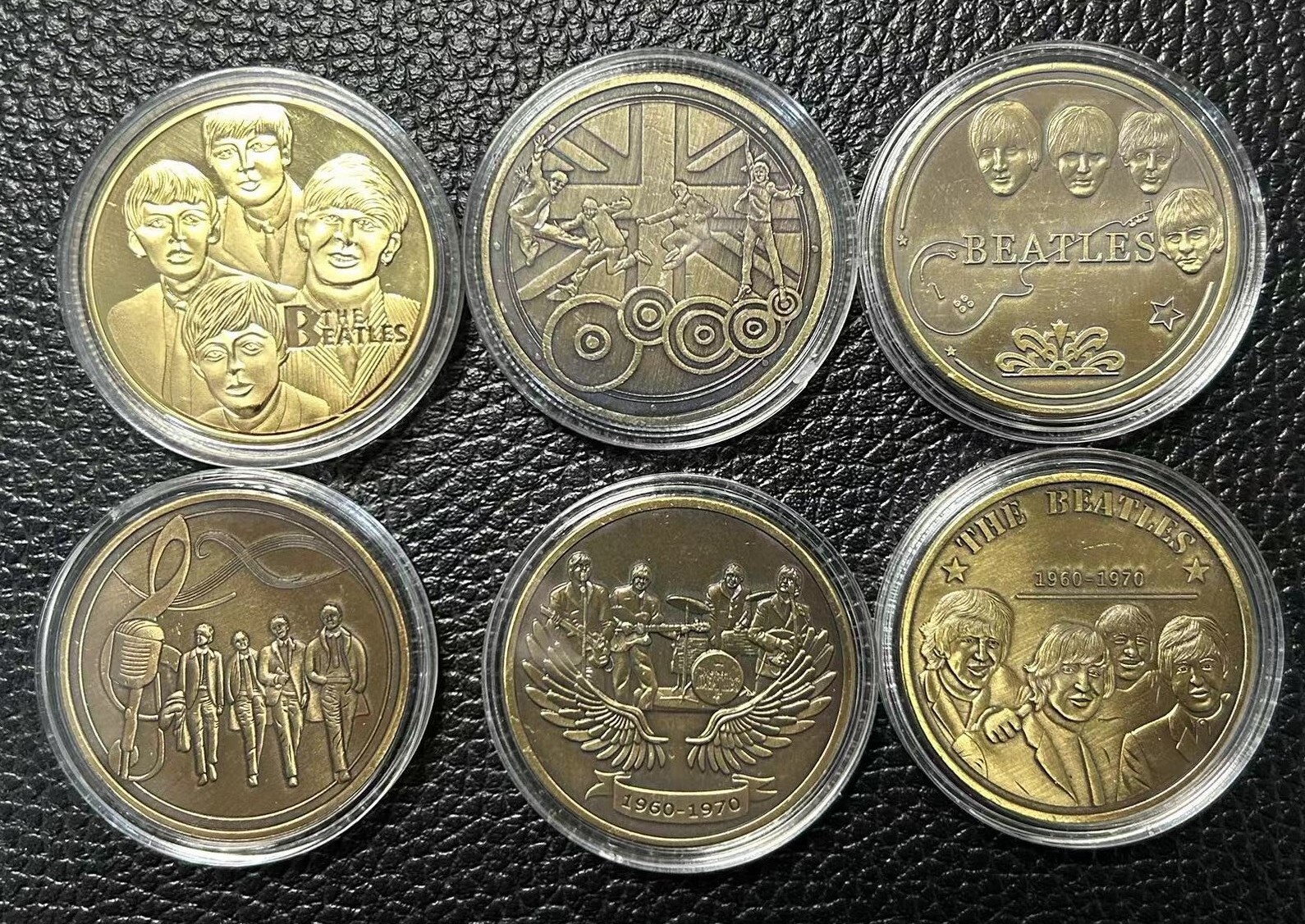 貴重な外国紙幣と硬貨のセット✨ビートルズ記念コイン付き❤️