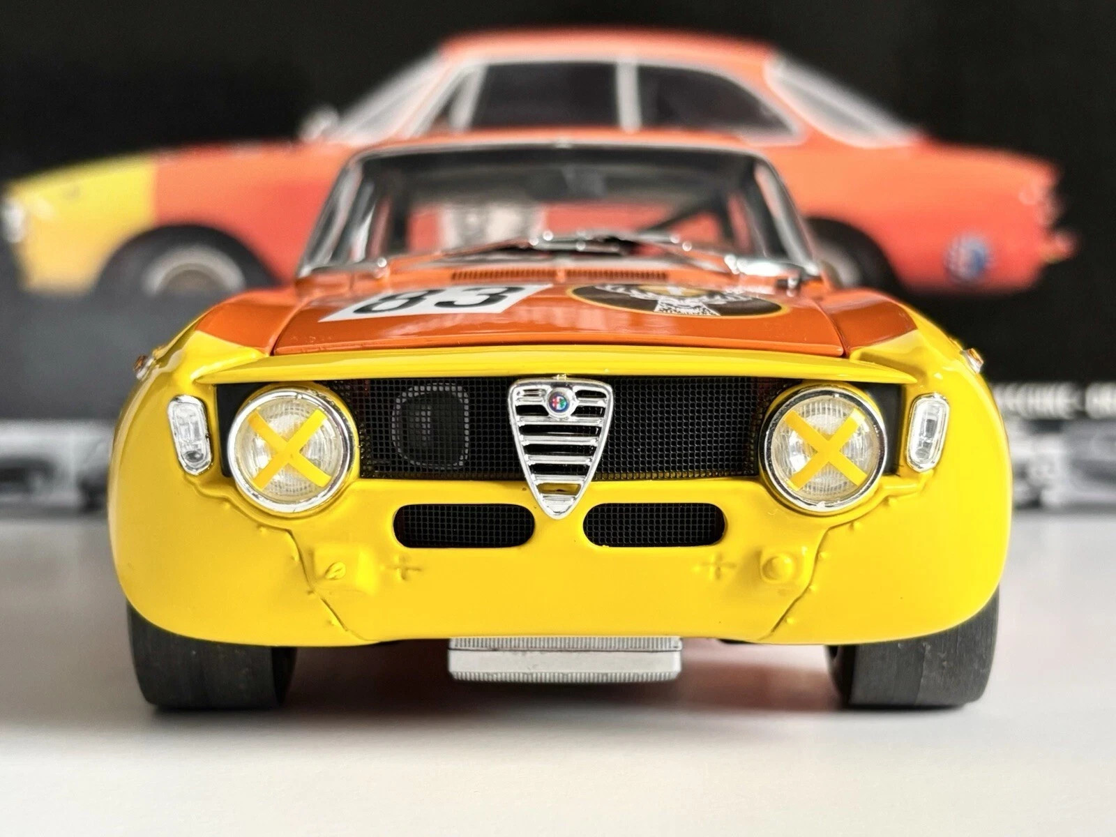 ミニカー ミニチャンプス 1/18 アルファロメオ GTA 1300 ジュニア