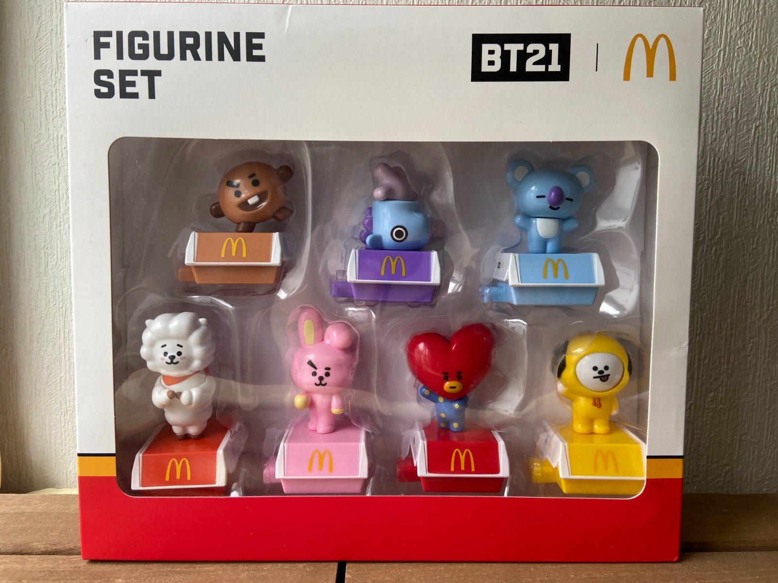 McDonalds BTS BT21 Figurine Set Collectors Figure New Korea
