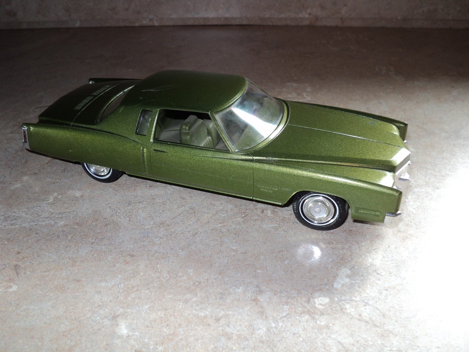 JO-HAN 1/25 1971 Cadillac Eldorado 8.2 Litre Green Metallic Dealer