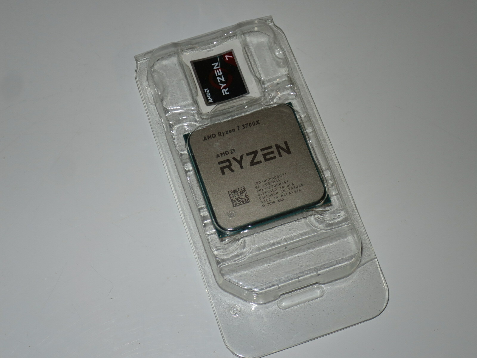 AMD RYZEN 7 3700X 8-Core 3.6 GHz (4.4 GHz Turbo) Socket AM4 65W