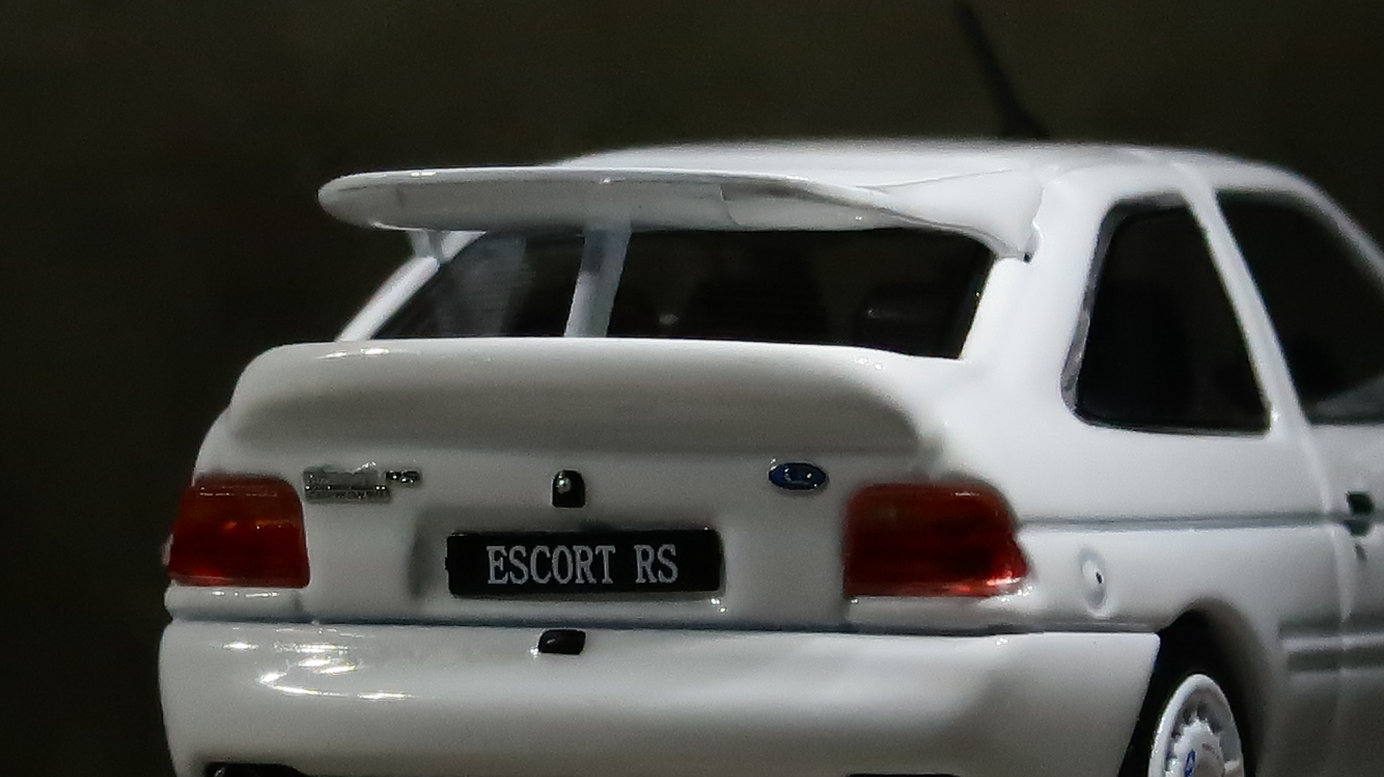 モデルインプレッション】 INNO Models 1/64 - Ford Escort RS