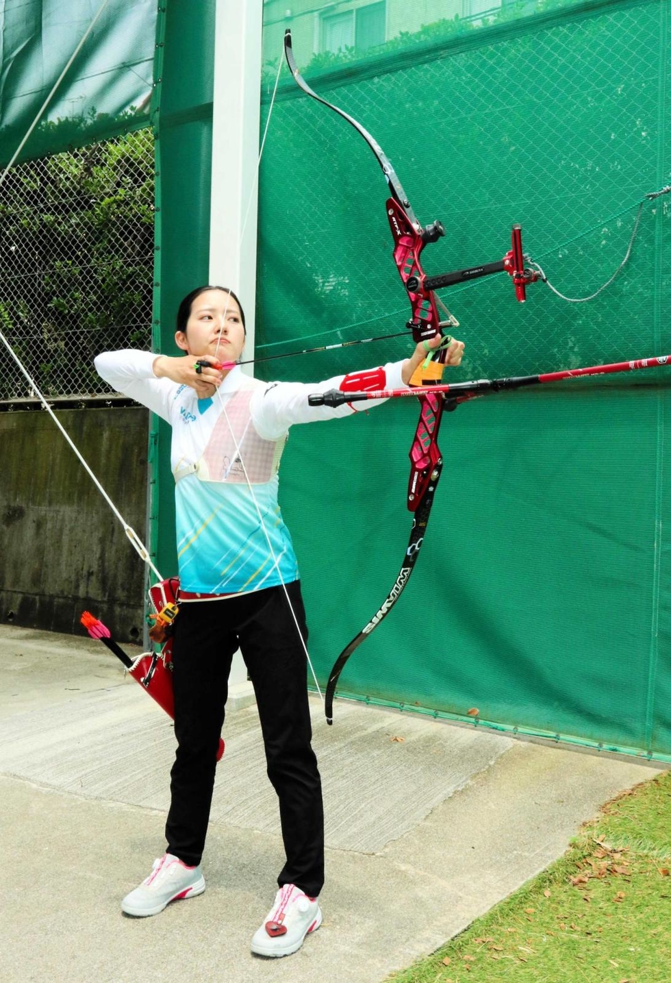 アーチェリー女子団体 甲南女高出身の上原「パリは絶対」 五輪最終予選