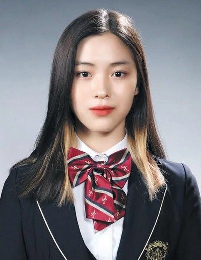 ITZYチェリョン＆リュジンの卒業写真が話題に