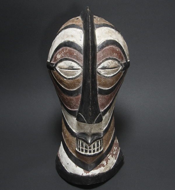 バソンゲのマスク<アフリカの仮面(木彫り)：アフリカ雑貨アザライ
