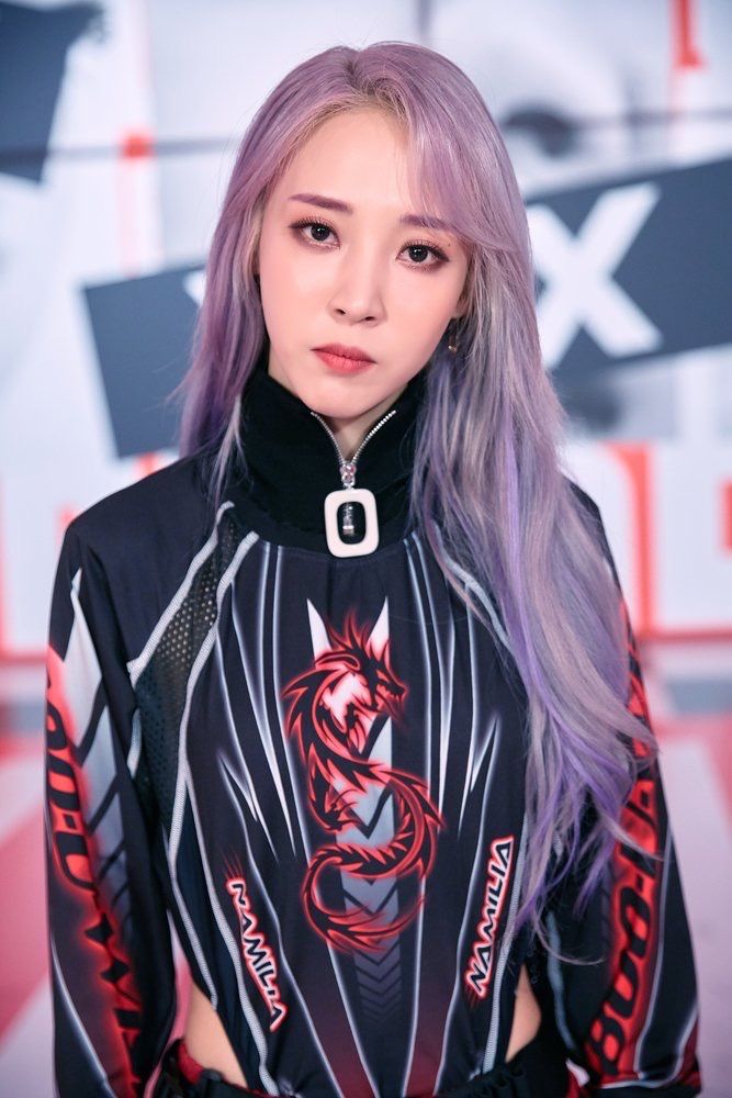 Mamamoo ママム ムンビョル サイン ポラロイド チェキ ＆ペンダント