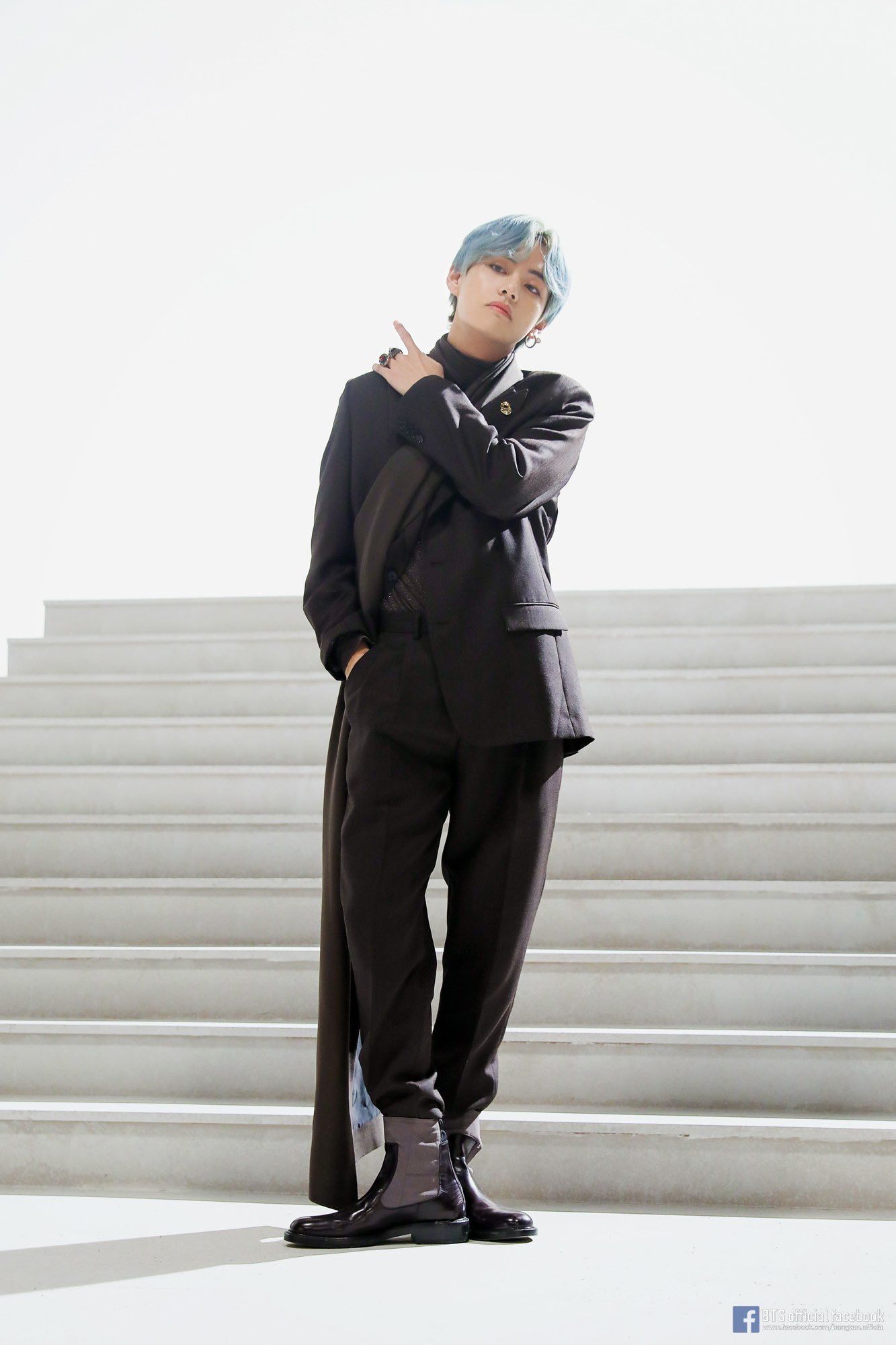 テヒョン等身大パネル」のアイデア 20 件 | テヒョン, てひょん, bts 画像