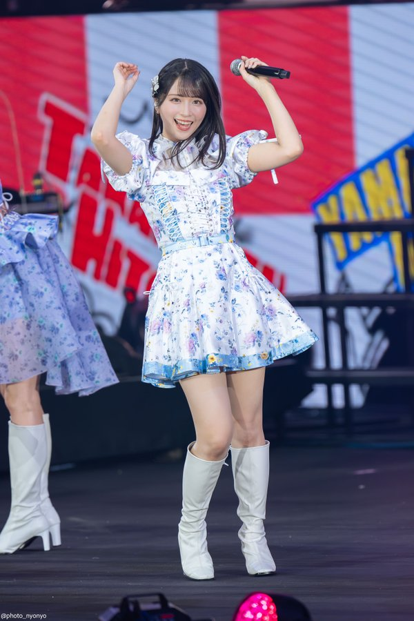 LOVE 佐々木舞香 絶対アイドル辞めないで MV衣装 白セーラー ヨリ 直筆