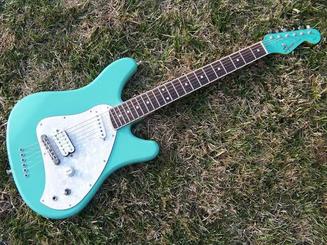 Are the any fender/squire models of the Venus that are on the