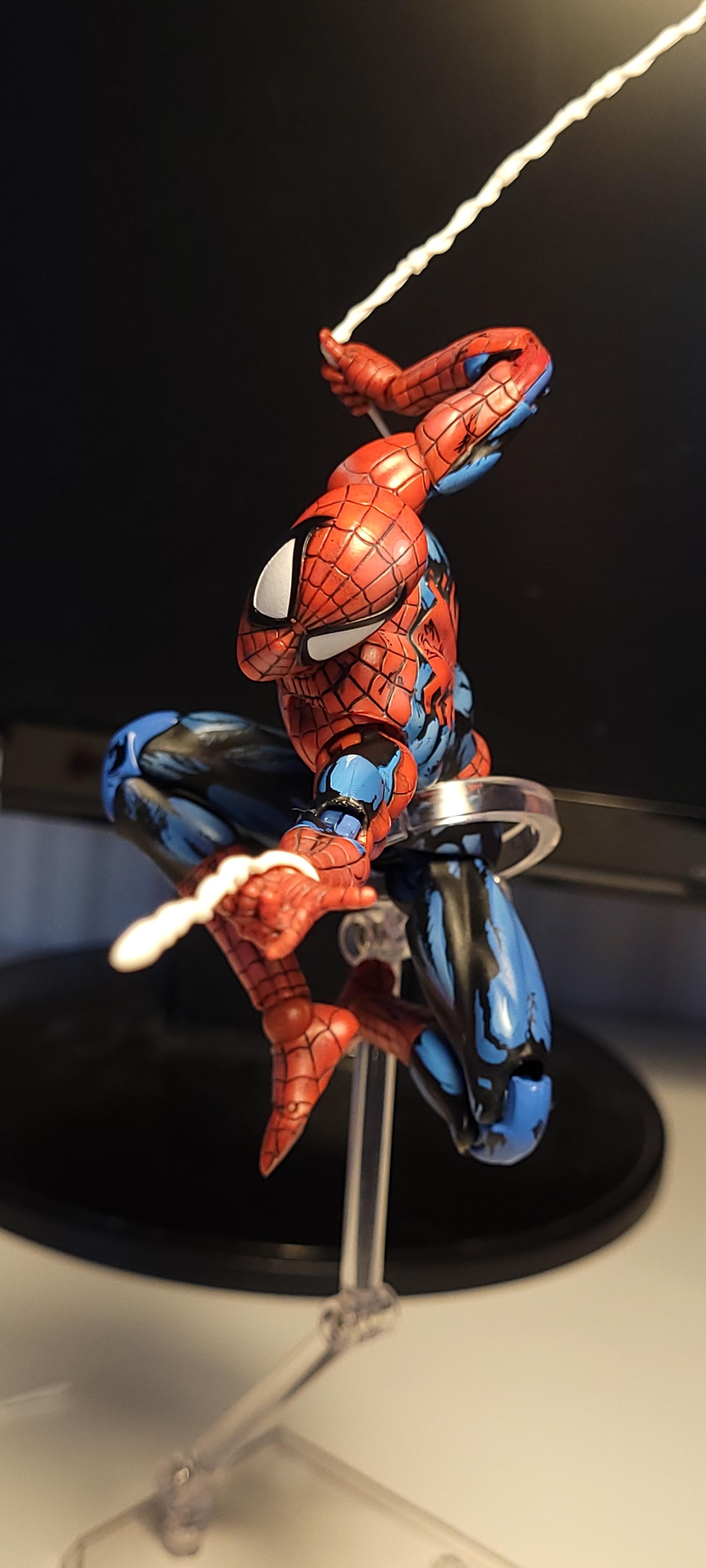 Mafex no. 108 spider-man (comic paint). Unpopular opinion: this