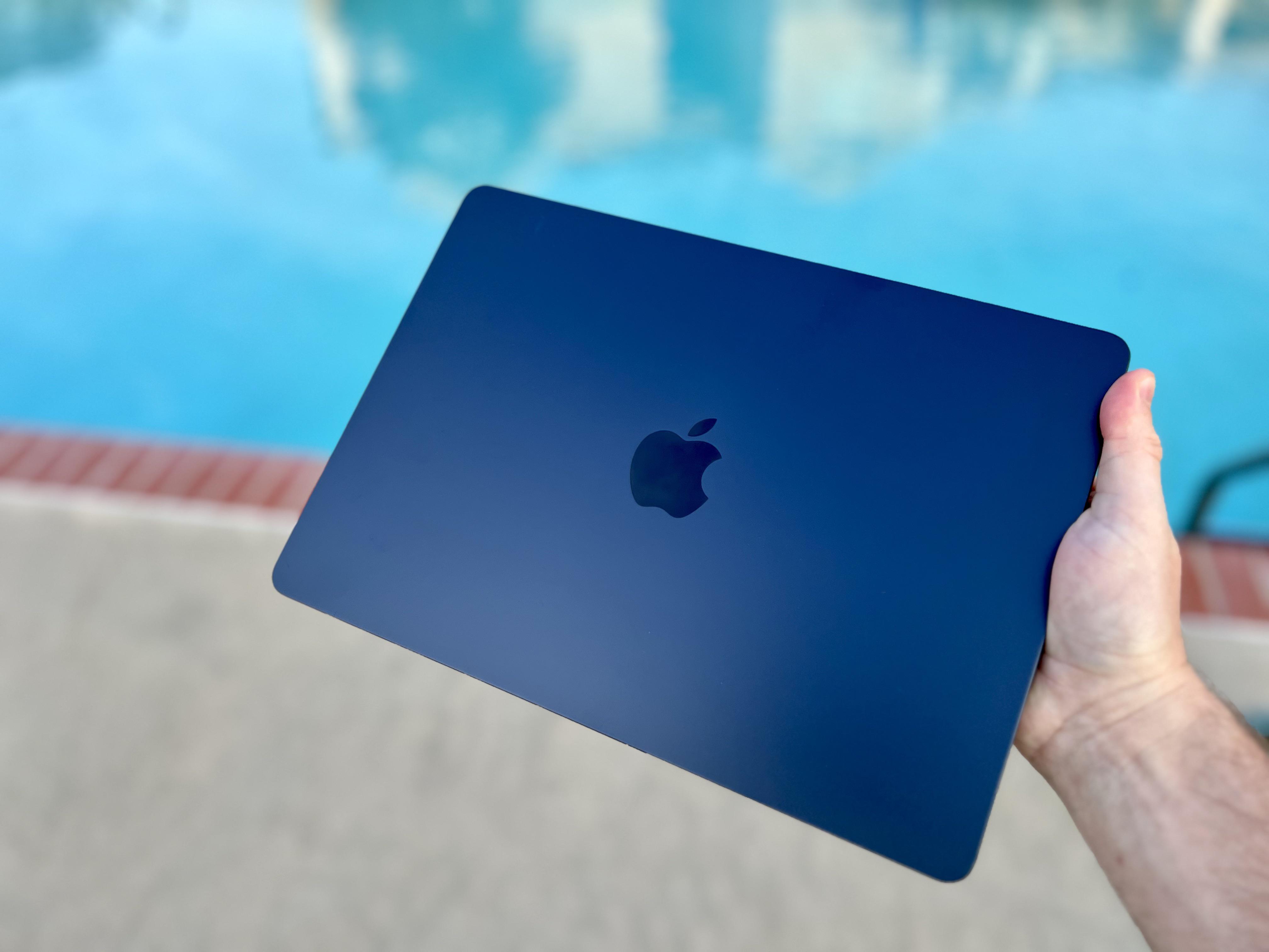 Apple MacBook Air (M2) 13 ミッドナイトダークブルー Amazon.com