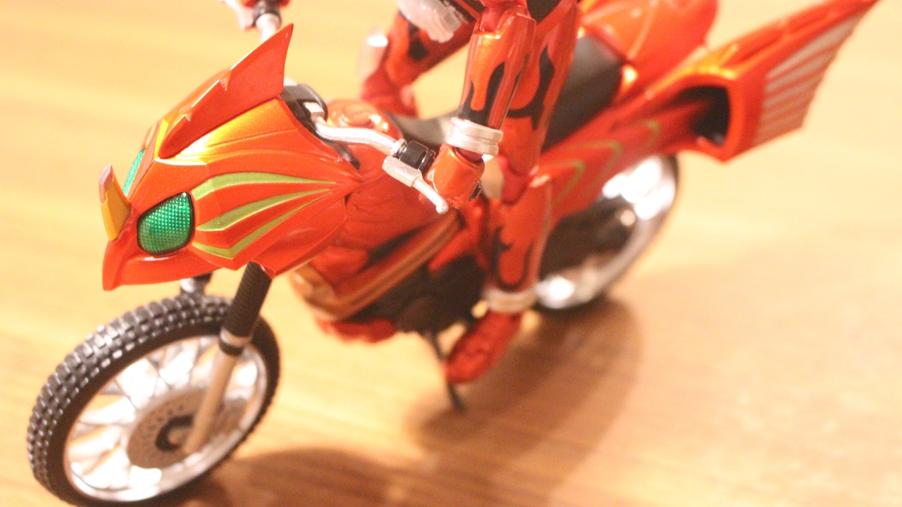 似合うのは誰？S.H.Figuarts ジャングレイダー 仮面ライダーアマゾンズ