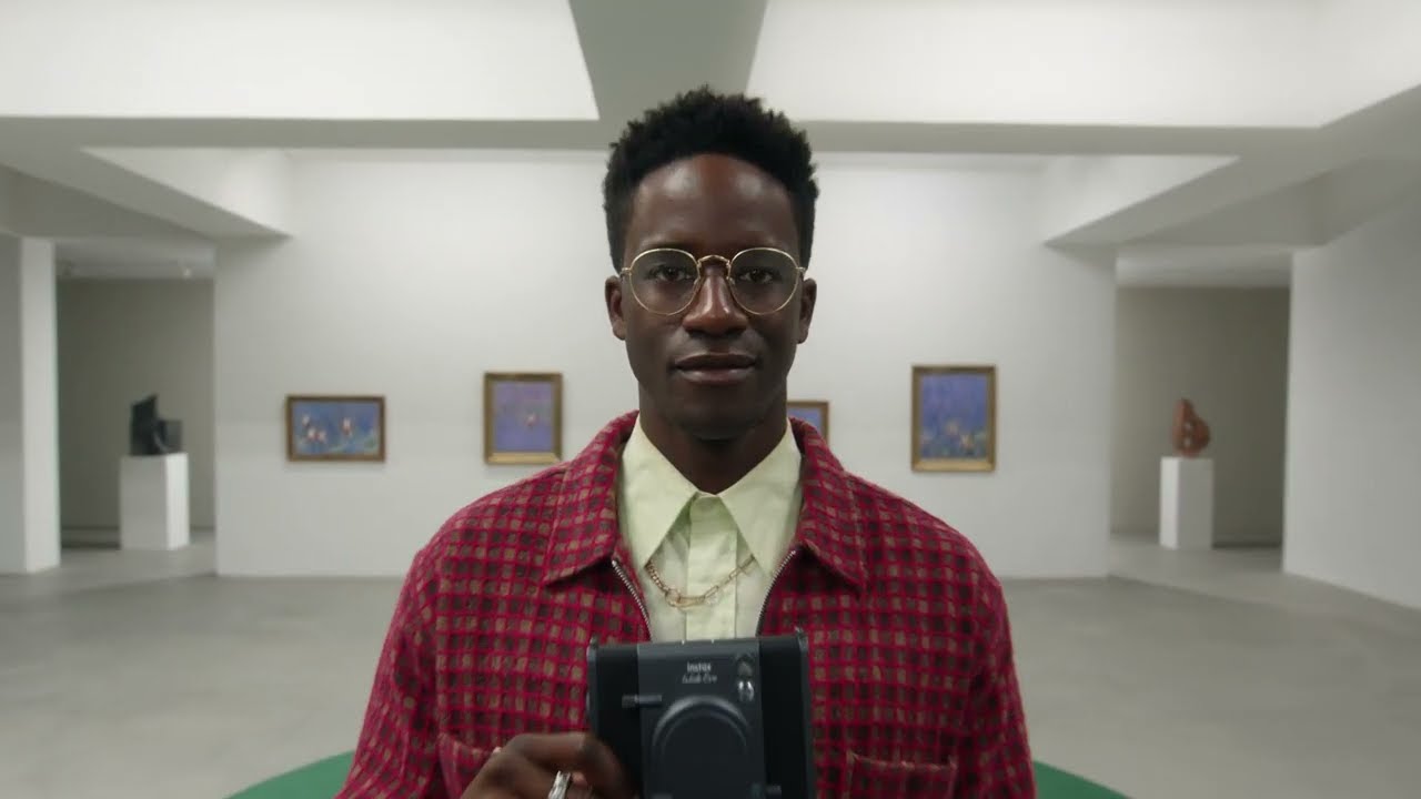 人気のEvoがワイドサイズに！チェキ™最新製品「instax WIDE Evo™」登場