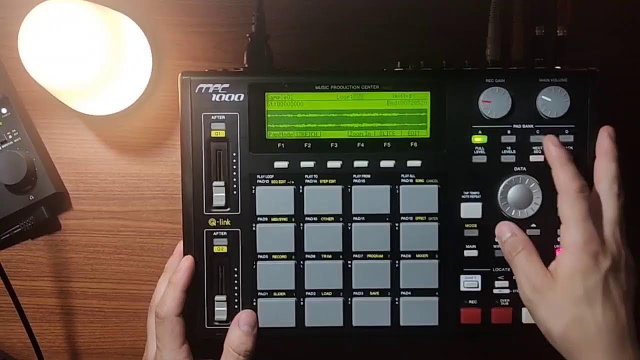 📺 21 SECONDS of SAMPLING time | AKAI MPC 1000 | JJ OS 3 - YouTube