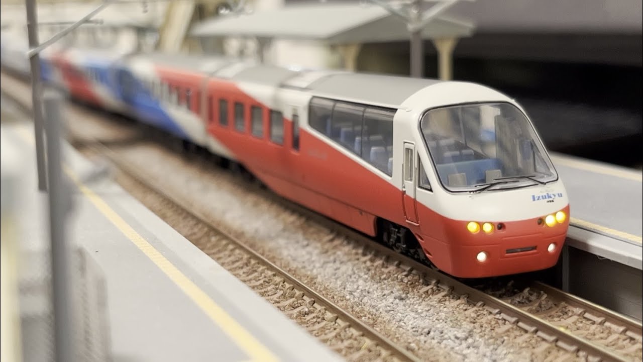 鉄道模型】伊豆急2100系 アルファ・リゾート21 Nゲージ走行動画 - YouTube