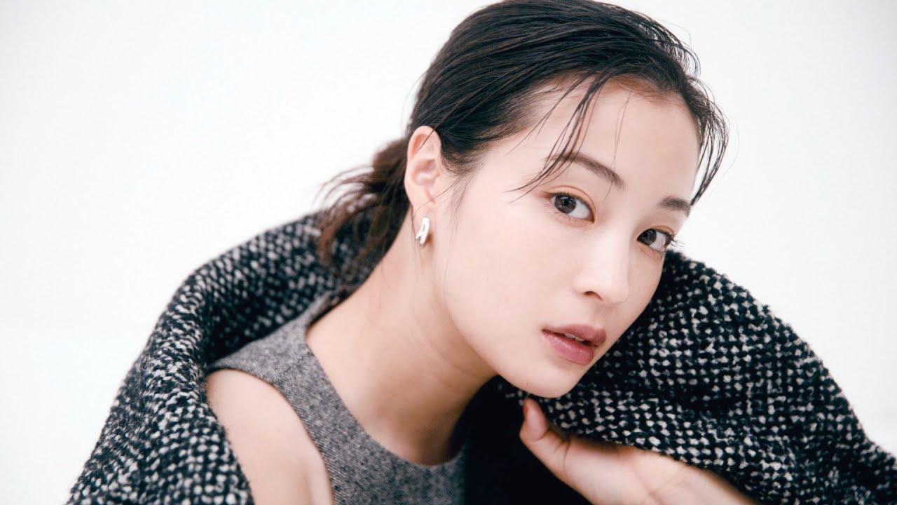 Hirose Suzu's first collaboration with fashion brand 